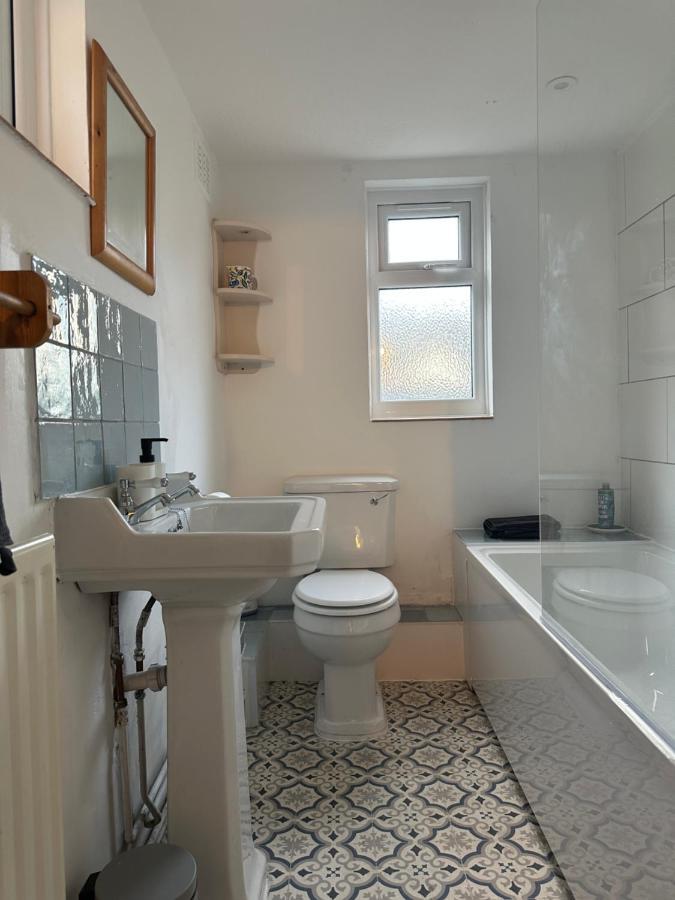 Nutshell Cottage Seaton  Extérieur photo