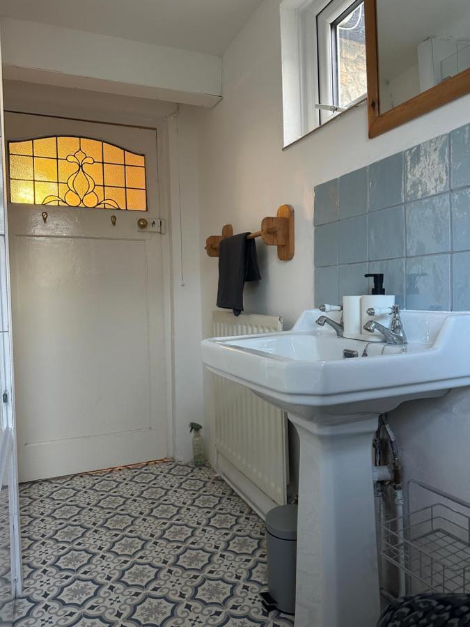 Nutshell Cottage Seaton  Extérieur photo