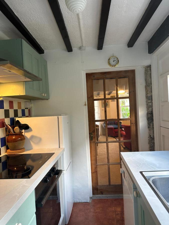 Nutshell Cottage Seaton  Extérieur photo
